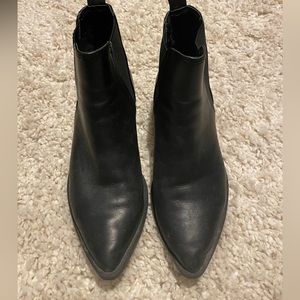 Steve Madden Pointed Toe Leather Chelsea Boots